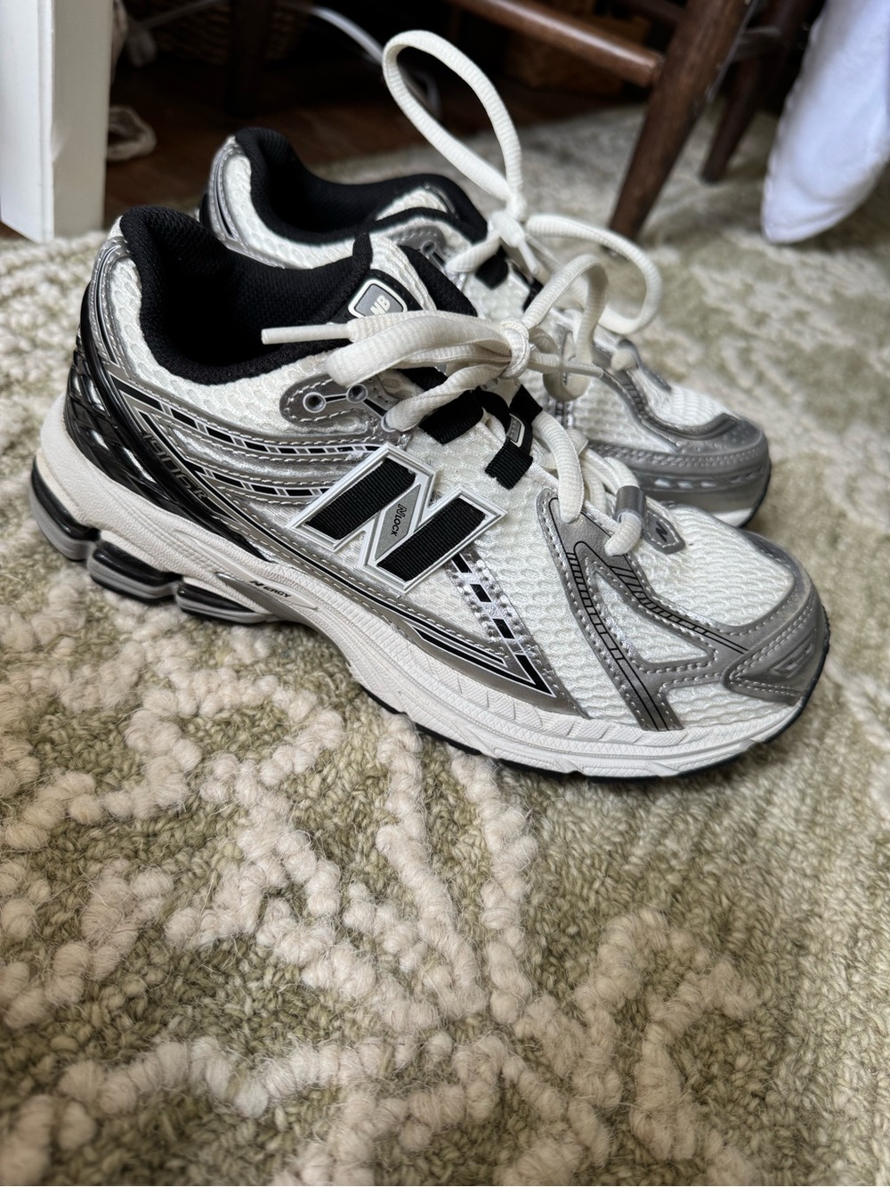 New Balance Women's White & Silver Athletic Sneakers